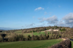 Wood Hall Hotel & Spa